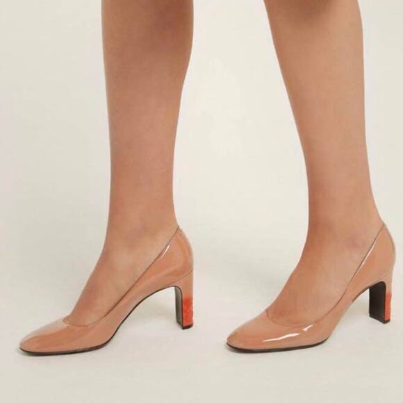 Bottega Veneta Coral Patent Leather Closed Toe Low Pumps - Picture 1 of 12